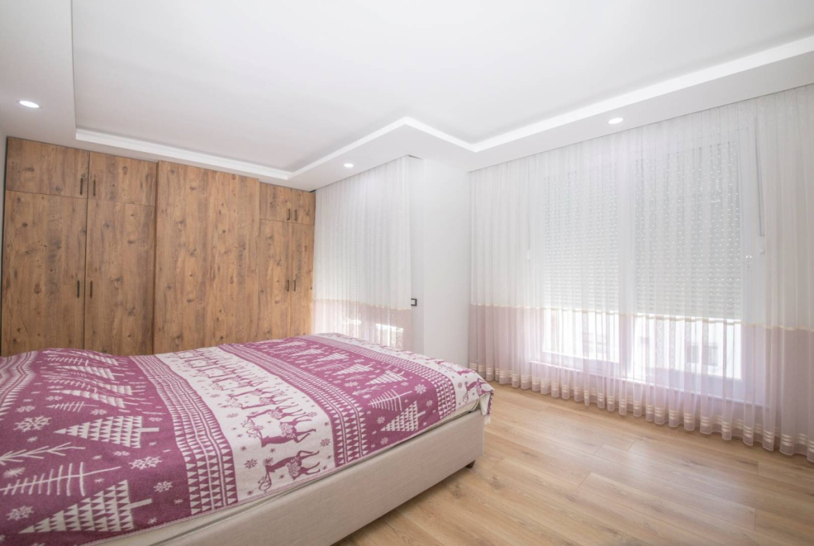 квартира 1+1 в комплексе у моря, Анталья