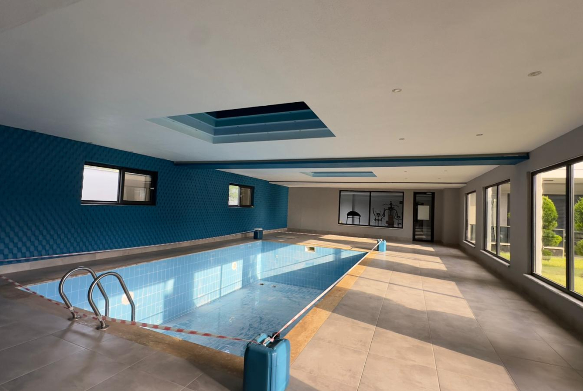 меблированная квартира в комплексе у моря, Алания