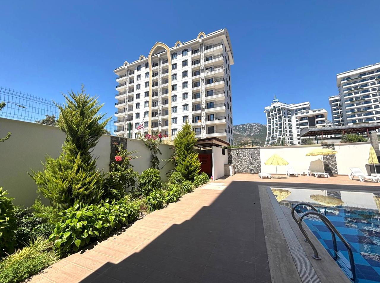 продажа квартиры 1+1 с мебелью в Махмутларе