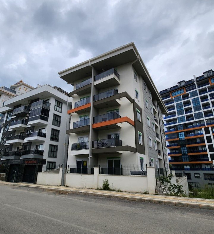 новая квартира 1+1 с отделкой, Махмутлар