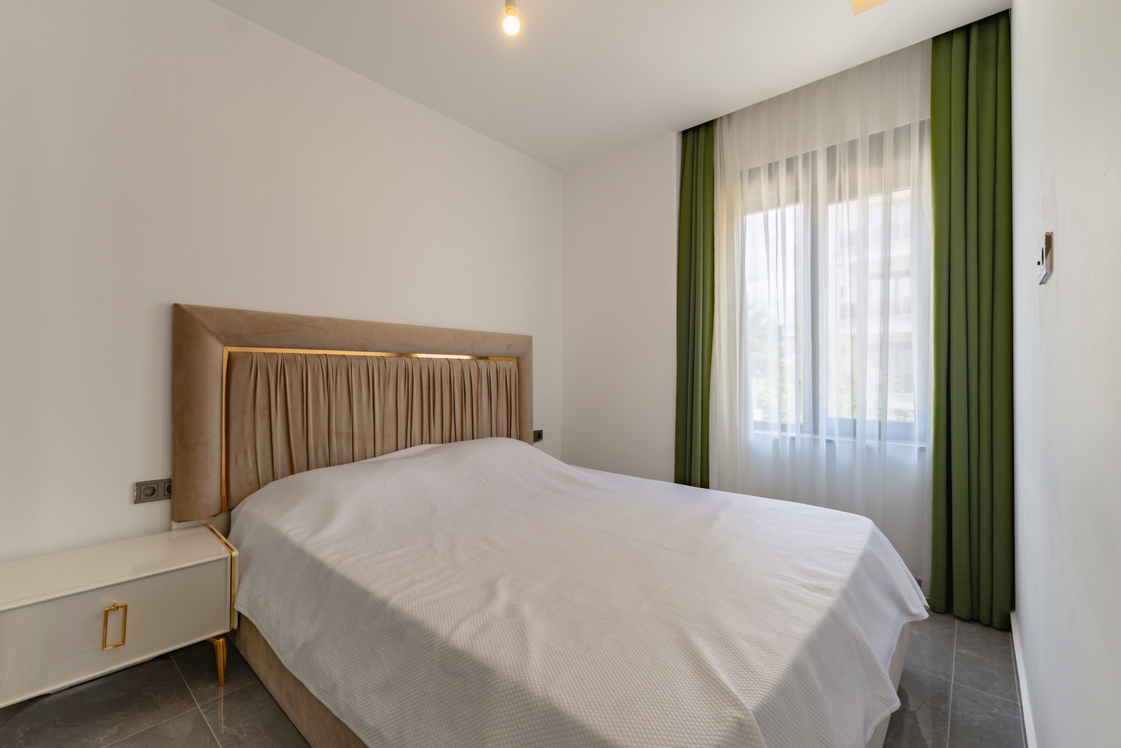 KDL03132-HDR