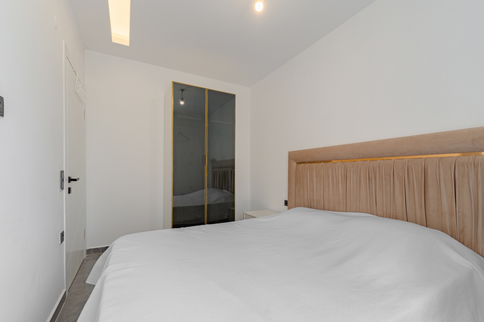 KDL03137-HDR
