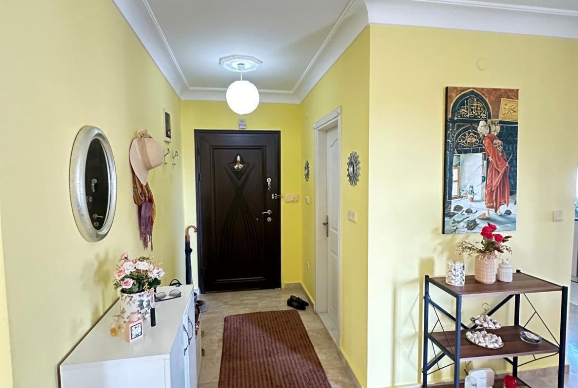 большая квартира 1+1 в комплексе с бассейном, Анталья
