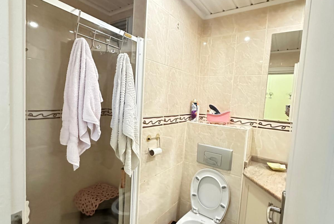 большая квартира 1+1 в комплексе с бассейном, Анталья