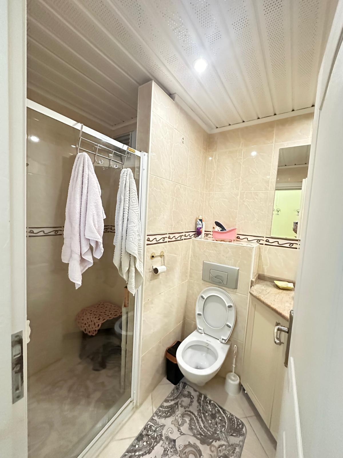 большая квартира 1+1 в комплексе с бассейном, Анталья
