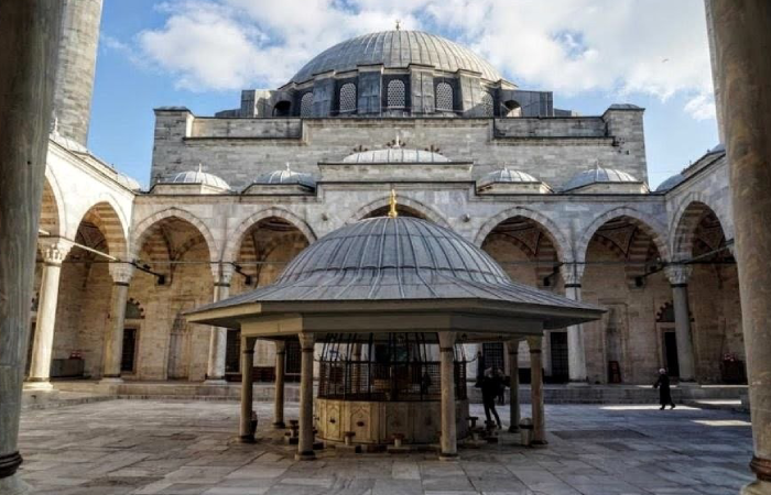 мечеть Явуз Селим (Yavuz Selim Camii)